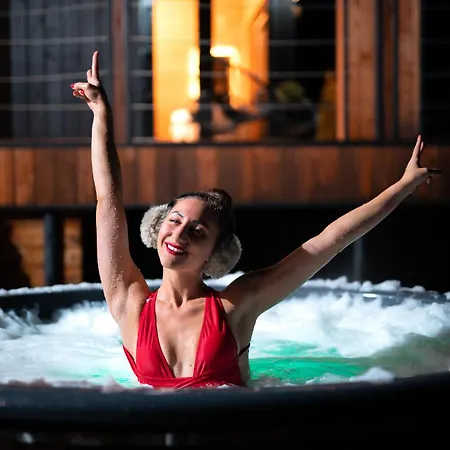 Under Sky - з теплим басейном ,чаном-джакузі, панорамною ванною та Playstation 5 Holiday home *